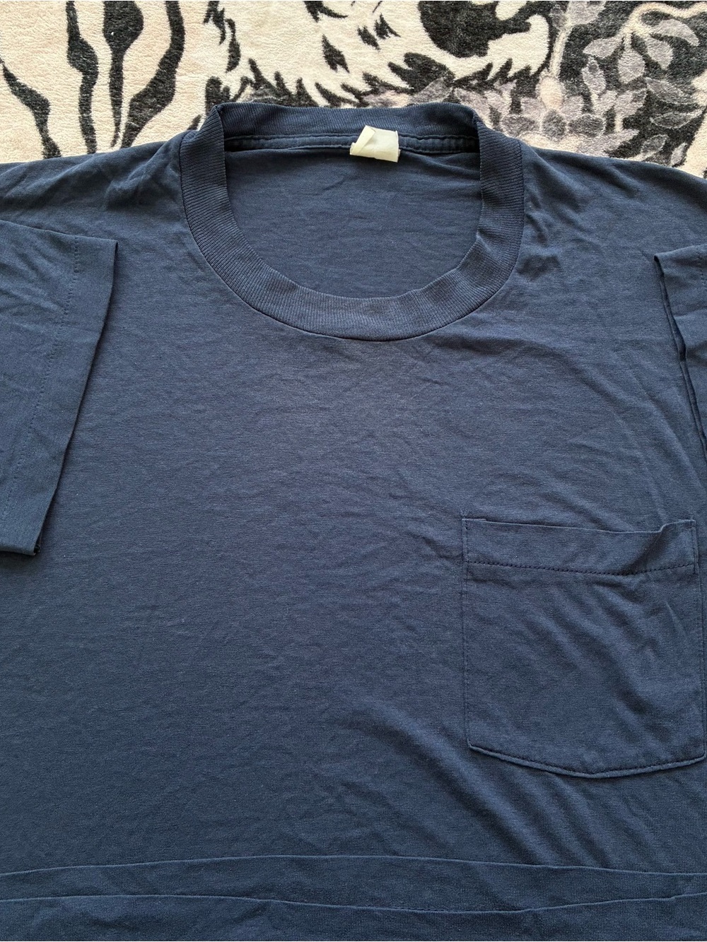 000 - VINTAGE 90s FADED BLANK FRUIT OF THE LOOM MADE IN USA POCKET TEE T SHIRT